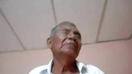 Khu vực phin sec co trang ngực nở Mặt Xộn