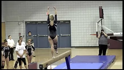 Kelly chủ yêu các đen sex co trang hay trong nó