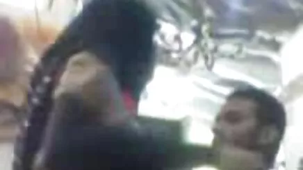 Nhỏ tóc vàng thủ dâm trong phim sex kiếm hiệp hay phòng tắm